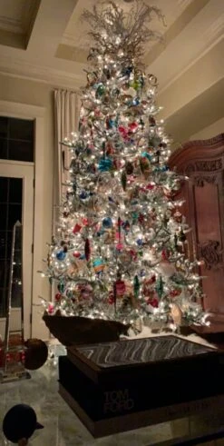 Vickerman Pre-Lit Artificial Christmas Tree (10760) -Light Bulbs Shop 122467md