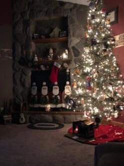 Vickerman Unlit Artificial Christmas Tree (427316) -Light Bulbs Shop 122599md