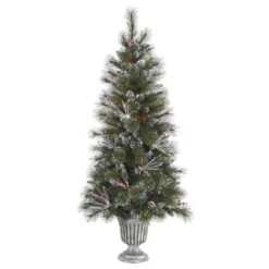 Vickerman Unlit Artificial Christmas Tree With Berries (27761)