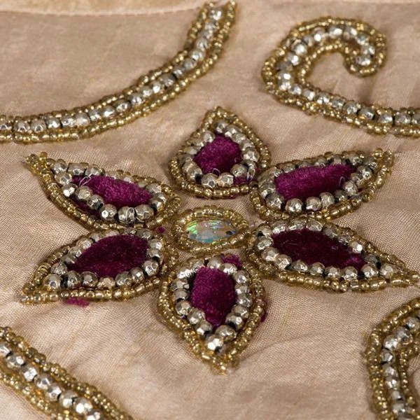 Vickerman Table Runner (505489) 6 Vickerman Table Runner (505489) - Image 4