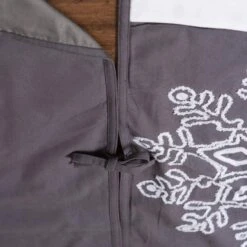 Vickerman Christmas Tree Skirt (505922) -Light Bulbs Shop 505922add3md