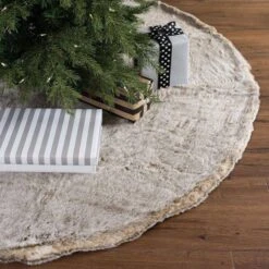 Vickerman Christmas Tree Skirt (506462) -Light Bulbs Shop 5064624md