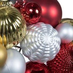 Vickerman Christmas Wreath (660560) -Light Bulbs Shop 660560closemd